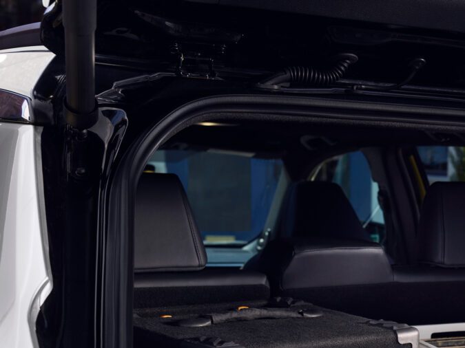 Nissan Rogue vs. Toyota Corolla Cross: ¿Cuál SUV híbrido es mejor?