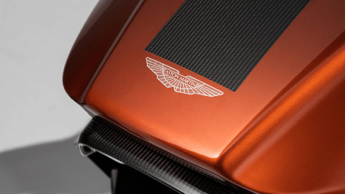 Aston Martin diseñó un simulador de carreras virtuales.