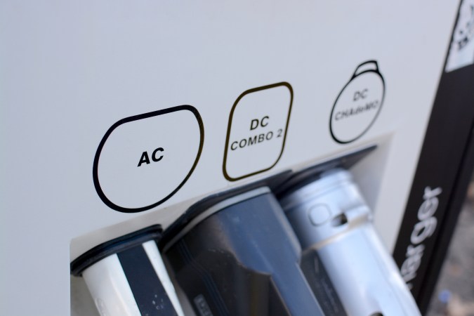 ¿Los autos híbridos se enchufan?