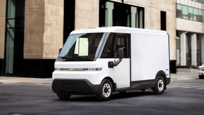 Chevrolet BrightDrop viene en dos versiones, la de 400 y la de 600.