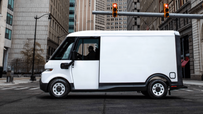 La Chevrolet BrightDrop compite contra la Rivian Fleet, Ram Promaster EV y el Ford E-Transit.