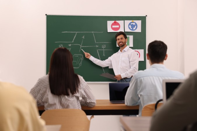 clase de 5 horas para licencia de manejo 50