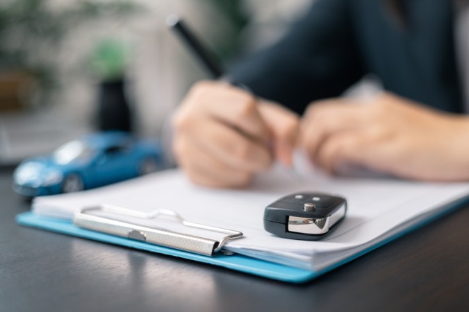 Qué es "Auto Loan" en EE.UU.: ventajas y desventajas