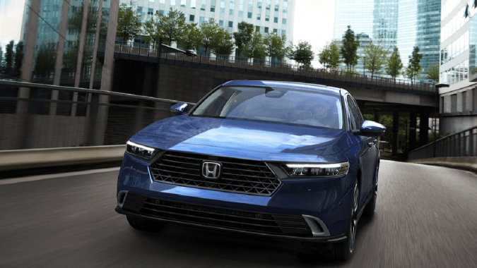 Honda Accord y Accord Hybrid 2025, premiados como los mejores para familias