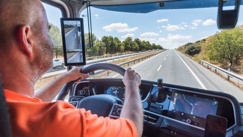 Cuántas horas puede conducir un camionero