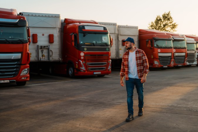 ¿Cuántas horas puede manejar un camionero?