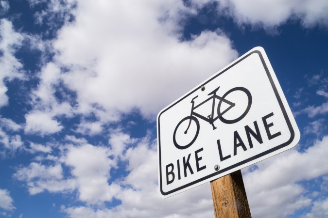 reglas para circular en bicicleta en california