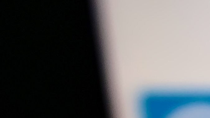 Página web de la NHTSA mostrando información sobre seguridad y retiros del mercado de vehículos en Estados Unidos.