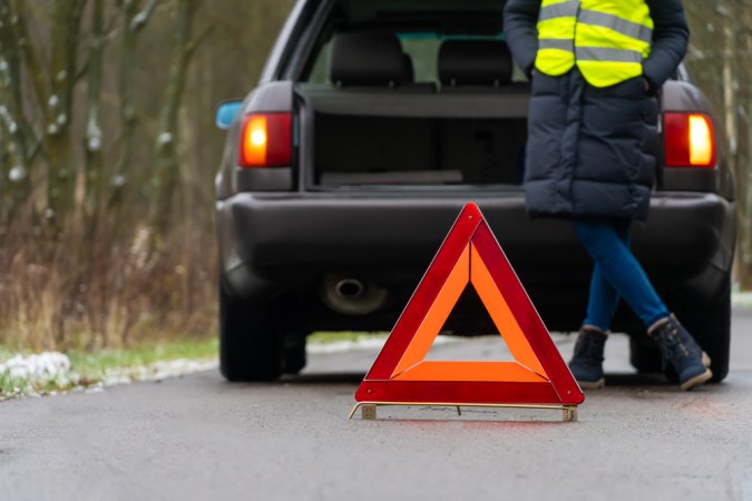 Cómo utilizar correctamente los triángulos de emergencia en la carretera
