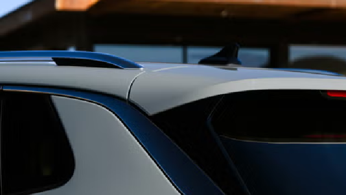 El Volkswagen Tiguan 2025 se añadió un alerón para darle un toque deportivo.