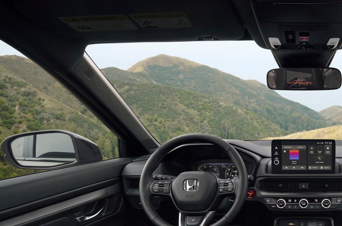 Honda CR-V Hybrid TrailSport 2026 conserva un interior cómodo y funcional.