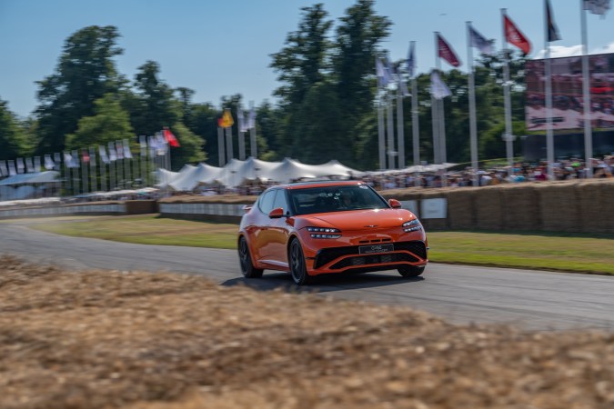 Genesis GV60 Magma 2026