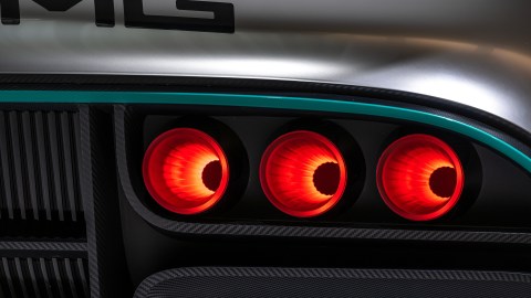 Mercedes-AMG lanza sedán EV