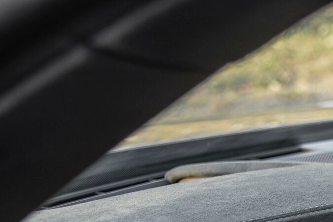 El interior del Audi RS e-tron GT Performance ofrece comodidad y deportividad.