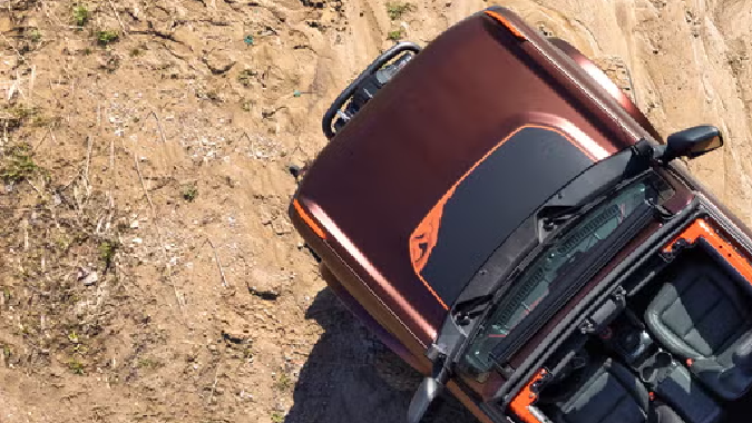 El Ford Bronco Off-Roadeo: Arches Project Vehicle brinda una experiencia de aventura para varias personas.