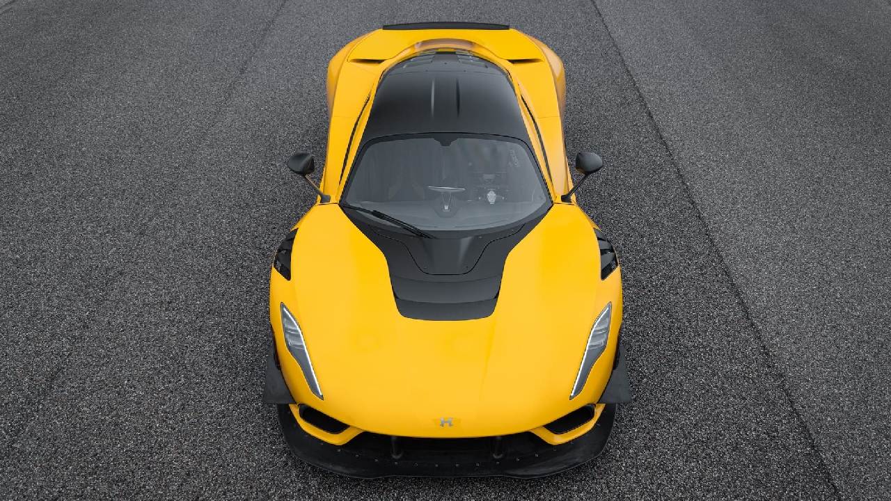 Hennessey Venom F5 Evolution tiene un costo de $285,000 dólares extras con este paquete.