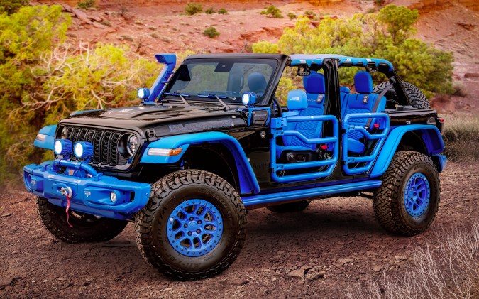 El Jeep Wrangler 4xe Blueprint Concept está compuesto por 40 piezas desarrolladas por Mopar.