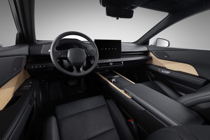 Lexus ES 2026 tiene un diseño interno minimalista.