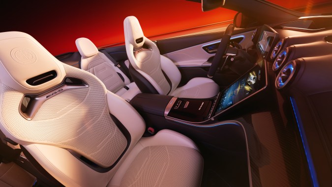 El Mercedes-AMG CLE53 Manufaktur Edition llegará a finales de año a Estados Unidos.