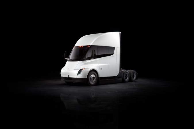 Tesla Semi inicia producción masiva en 2025