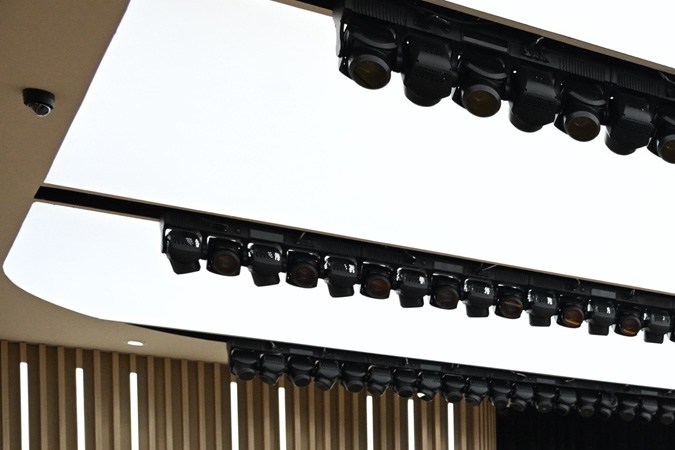 Toyota bZ7 tiene entre sus ayudas de conducción un sensor LiDAR.