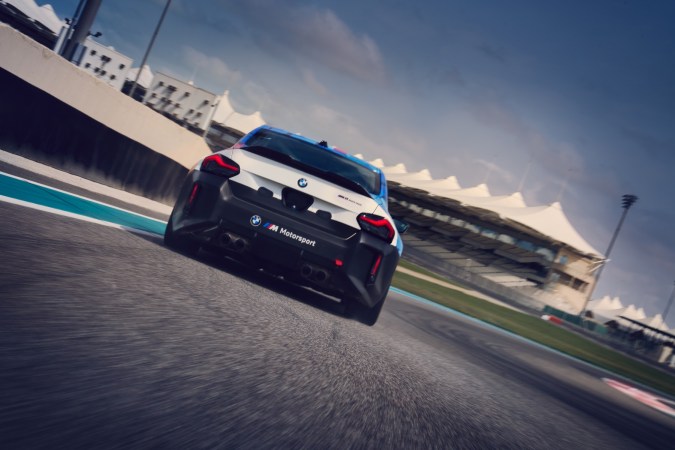 BMW M2 Racing fue probado en diferentes pistas de todo el mundo.
