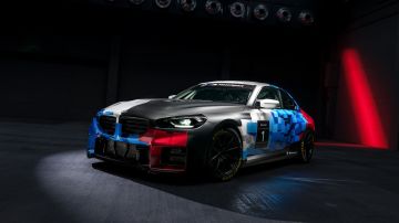 BMW M2 Racing tiene un paquete para pista en suspensión y frenos.