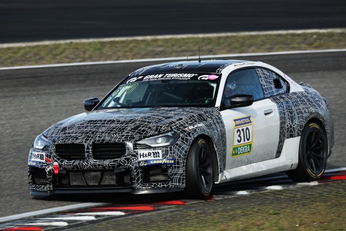 BMW M2 Racing fue probado por pilotos profesionales.