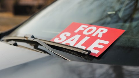 Consejos de expertos para revisar un auto usado antes de comprarlo