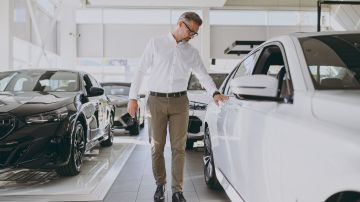 comprar carro en 2025