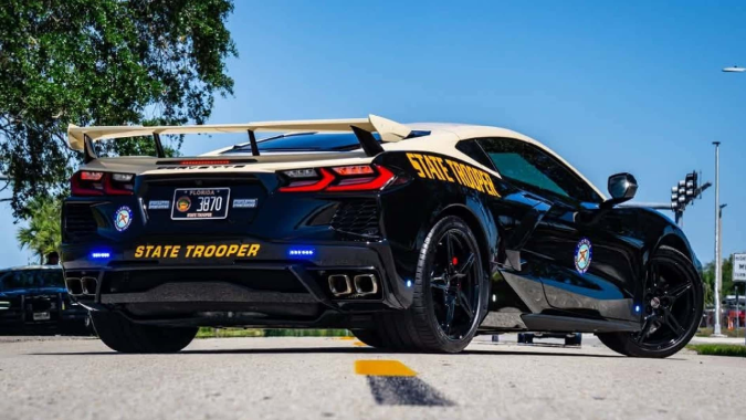 El Corvette C8 2023 de la Florida Highway Patrol fue adquirido por una incautación en combinación con la DEA.