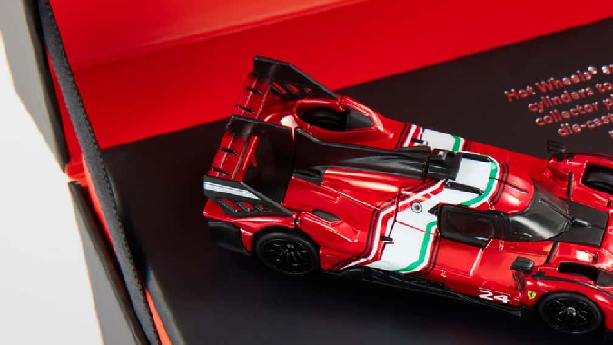 Modelos a escala Hot Wheels de Ferrari.