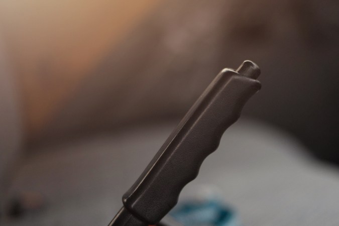 Evitar daños por freno de mano en autos sin movimiento