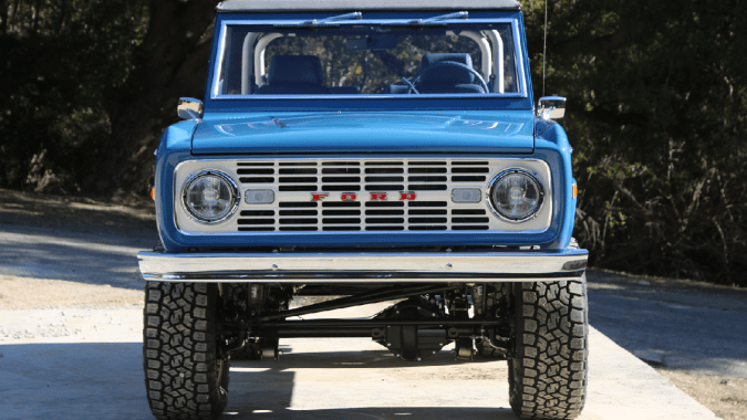 El ICON Bronco EV tiene toda su estructura como los modelos de los años 70.