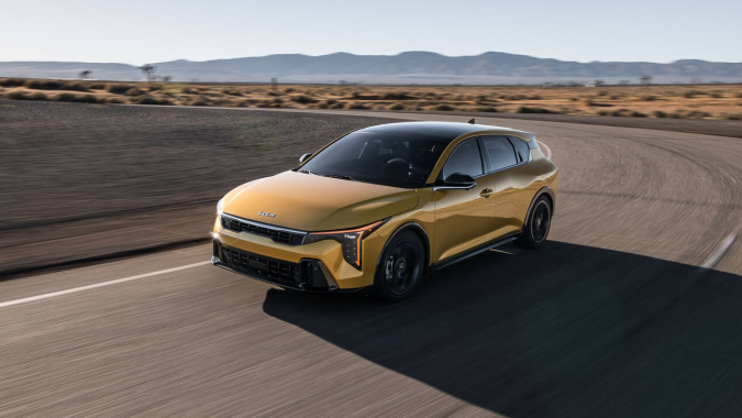 El Kia K4 Hatchback 2026 es más corto que el sedán pero mantiene el espacio interior.