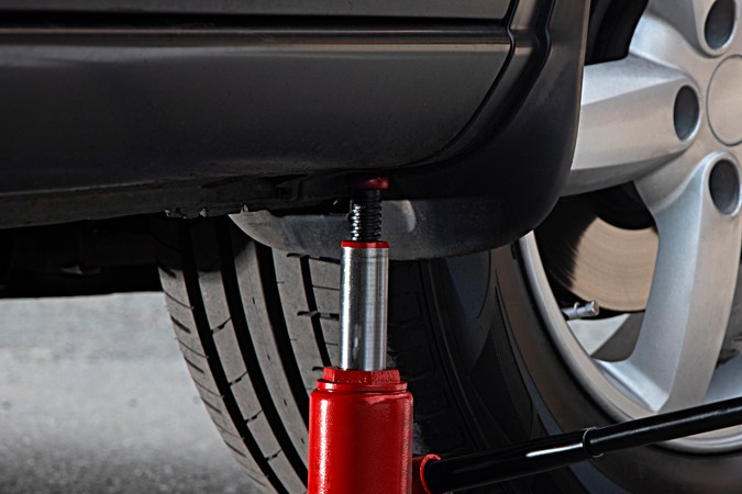 Consejos para cuidar neumáticos de un carro sin uso prolongado