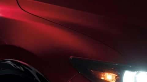 Mazda CX-5 compite en el segmento de SUV compactos.