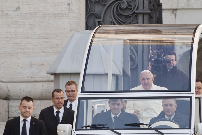 Qué carro es el "Papamóvil"