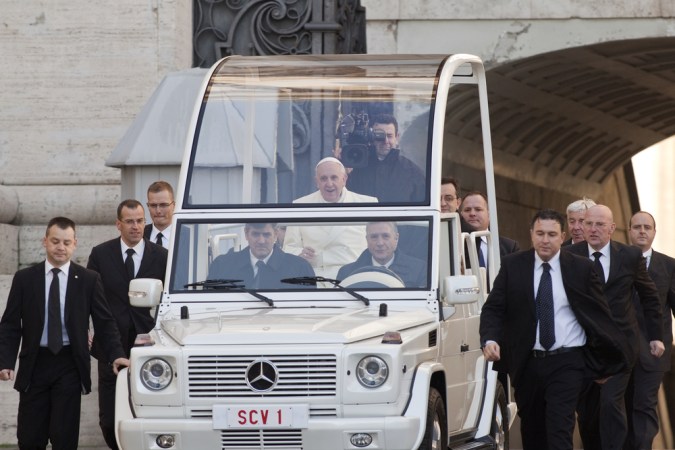 Qué carro es el "Papamóvil"