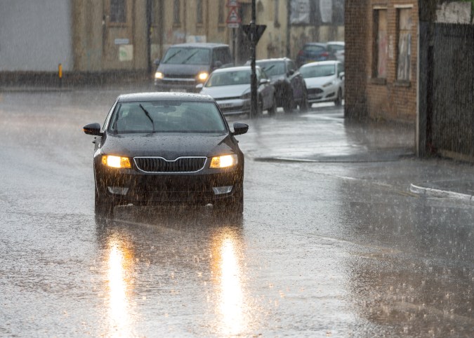 Parpadeo de luces para advertir sobre policías