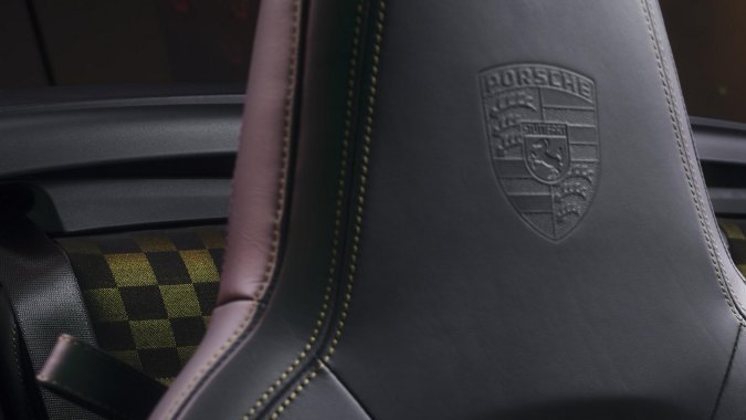 Los asientos del Porsche 911 Spirit 70 están en tela Pasha.