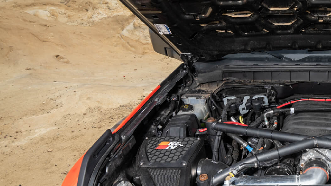 RTR Bronco Fun-Runner LT tiene un poderoso motor V8.