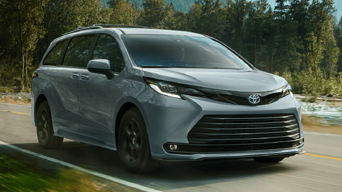 La Toyota Sienna es de las mejores en consumo de combustible al tener 36 mpg combinados.