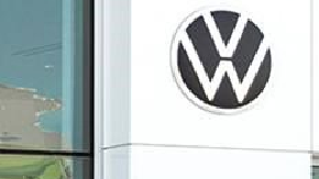 El Volkswagen Golf GTI 2024 tenía opciones de transmisión manual y automática.