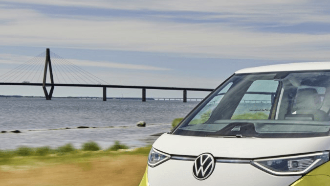 El Volkswagen ID. Buzz ganó el mejor diseño en el World Car Awards 2025.