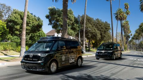 Volkswagen y Uber se unieron para lanzar una flota autónoma en Estados Unidos.