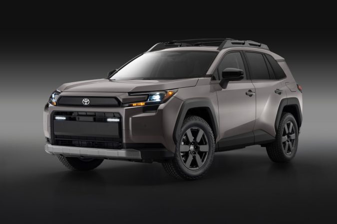Toyota RAV4 2026 presenta una versión Rugged Woodland.