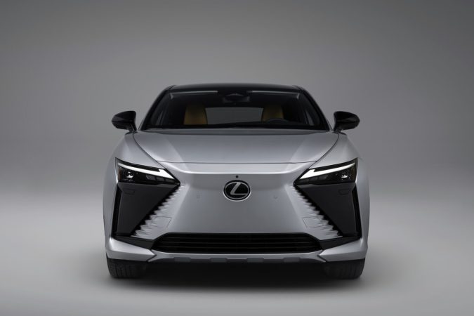 Lexus RZ 2026 trae nuevas innovaciones.