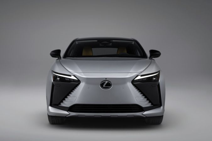 Lexus RZ 2026 trae nuevas innovaciones.