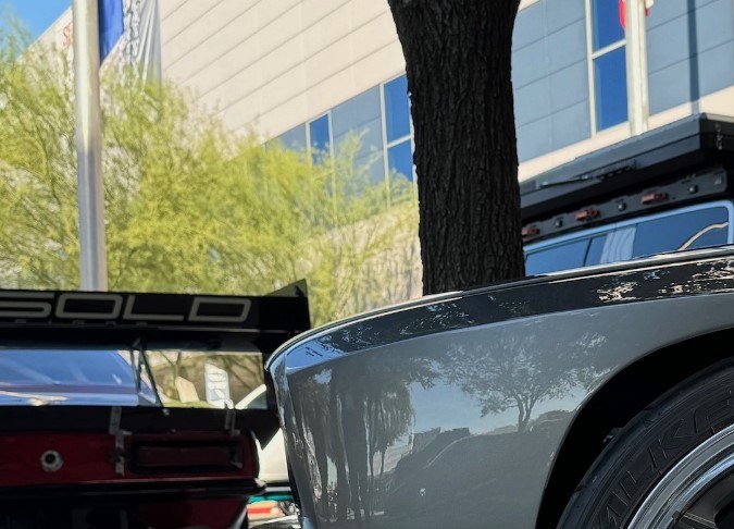 Descubre el BMW E30 con motor V8 twin-turbo